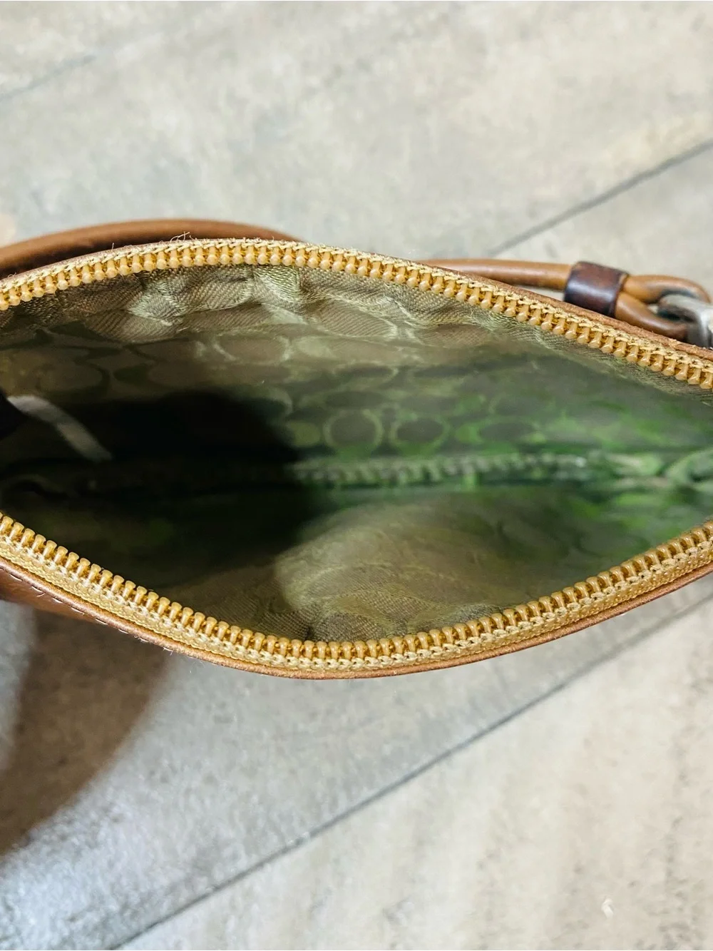 Coach Vintage Leather Wristlet Pouch Tan Zip Closure Adjustable Strap
